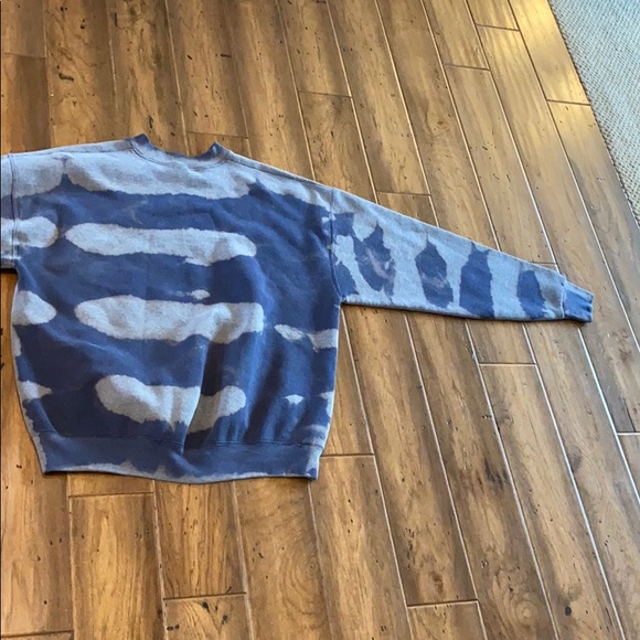 Custom New York Sweatshirt - Picture 6 of 7